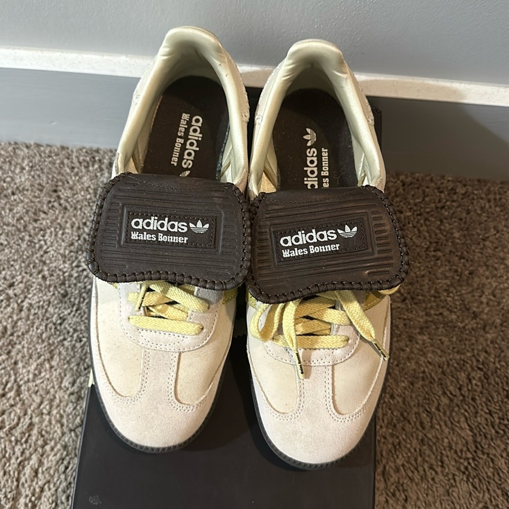Adidas Wales Bonner Samba size M 9/W 10.5
Worn once
Comes with box and dustbag